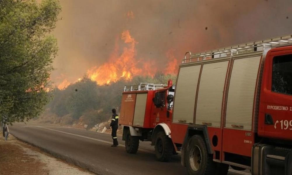 Κόρινθος: Συναγερμός για φωτιά κοντά σε σπίτια